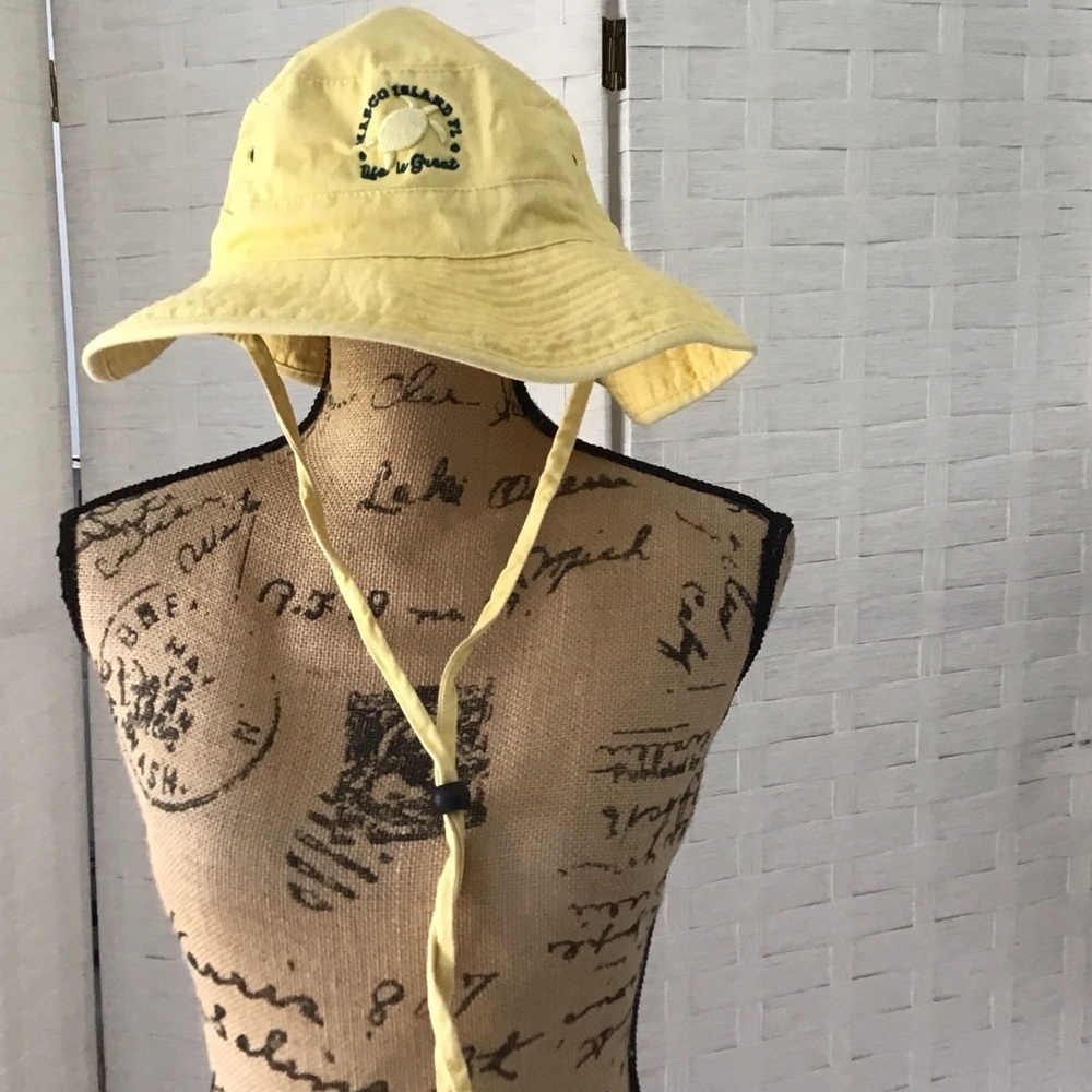 Yellow Men's Sun Hat with Chin Strap NWOT
